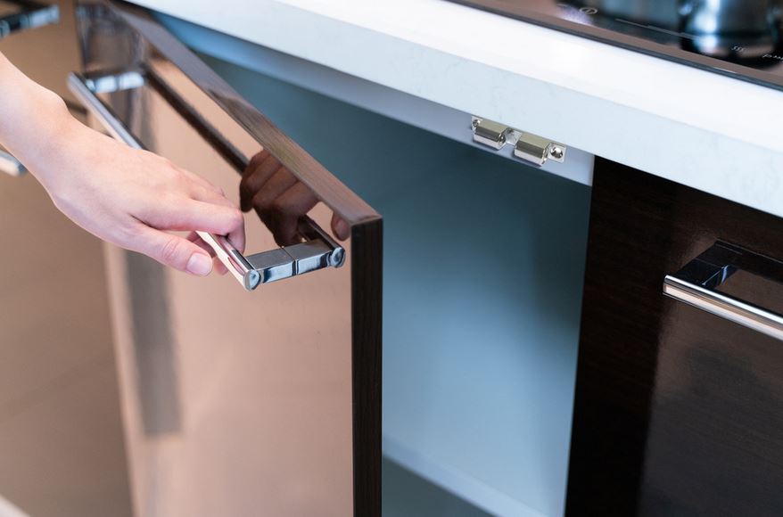 Force Adjustable Tension Catch